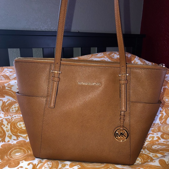 Michael Kors Bag - Picture 2 of 2